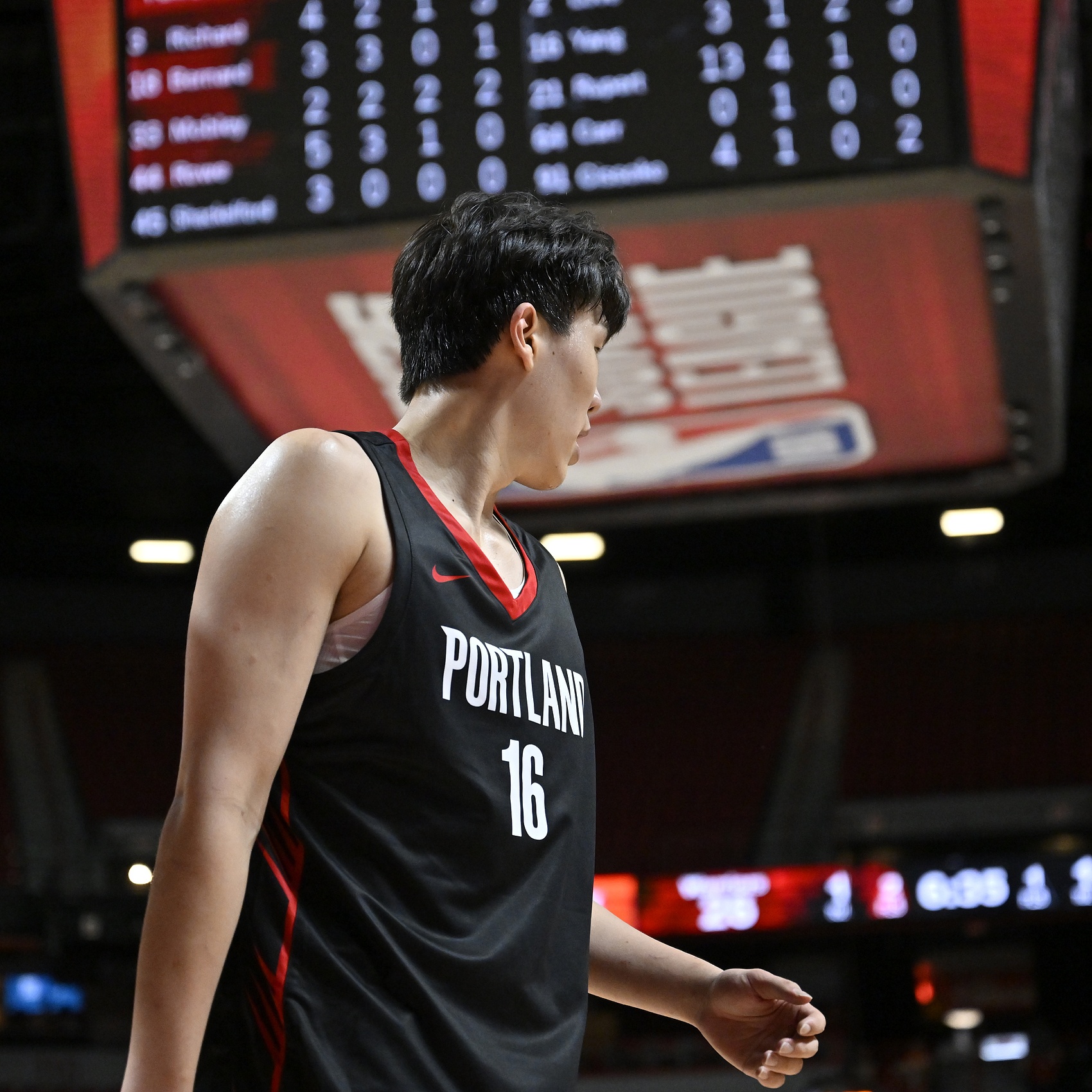 关键时刻新奥尔良鹈鹕调整名单以备全明星赛，刷新队史纪录环节打磨，震撼外界，身体对抗强度拉满(金州勇士vs新奥尔良鹈鹕库里独木难支)-九游娱乐官方平台