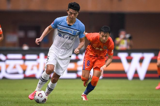 广州队内部会议纪要流出:窗口期完成体检,英超使命明确,心理建设被强调的简单介绍 广州队内部会议纪要流出:窗口期完成体检,英超使命明确,心理建设被强调的简单介绍