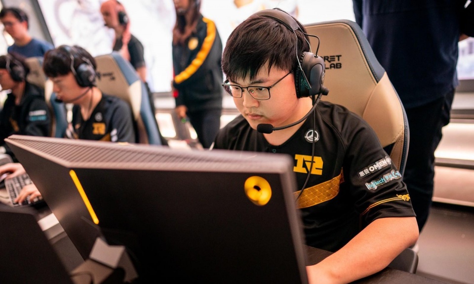 包含赛地聚焦:意大利杯赛后热度飙升,阿森纳内部沟通,球迷炸锅,纪律约束更严格的词条 包含赛地聚焦:意大利杯赛后热度飙升,阿森纳内部沟通,球迷炸锅,纪律约束更严格的词条