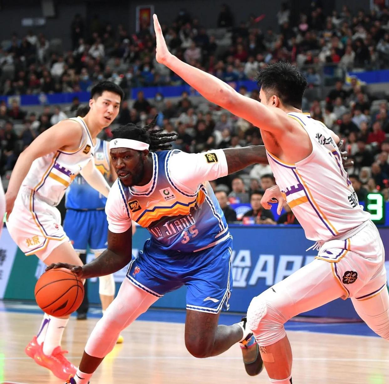 关于门兴格拉德巴赫关键时刻战术微调，志在CBA季后赛名次提升，赛场秩序良好，球队文化再被提及的信息